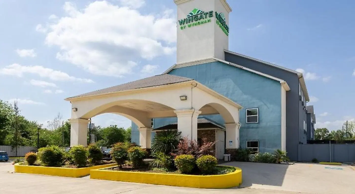 Best Western Plus Intercontinental Airport Inn EXTERIOR