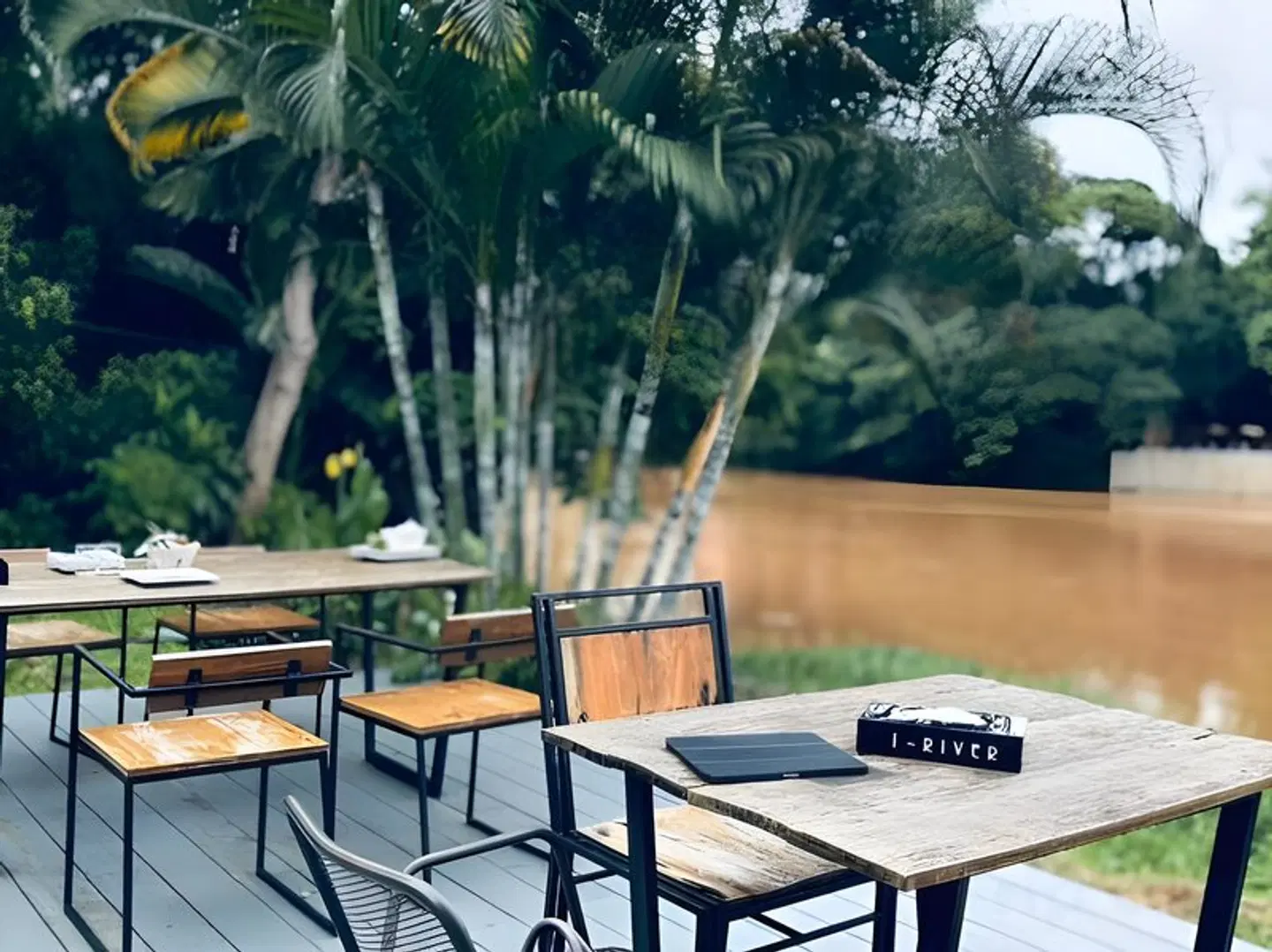 i-river chiangmai Terrasse
