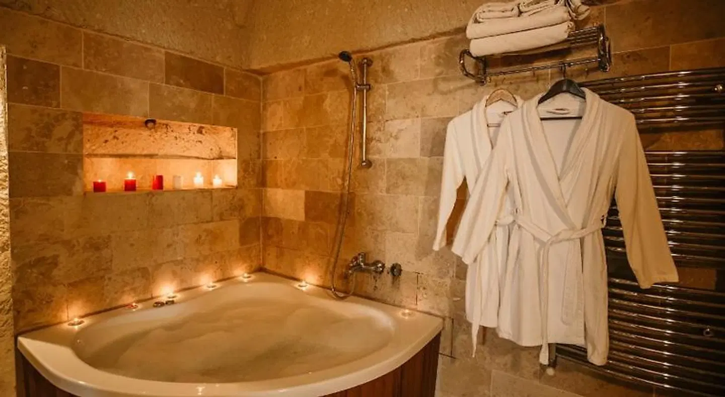 Village Cave House Hotel Badezimmer