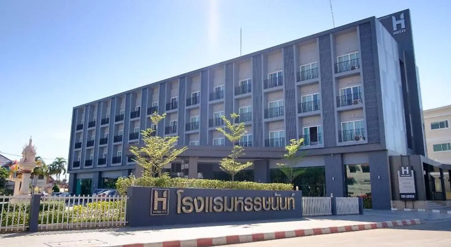 Hansanan Hotel EXTERIOR