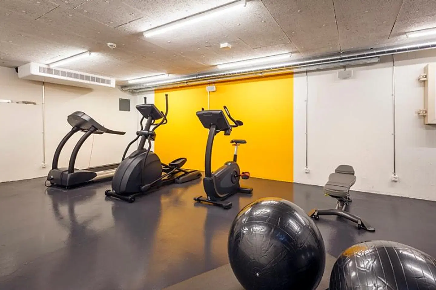 Züri by Fassbind SPORTS_AND_LEISURE