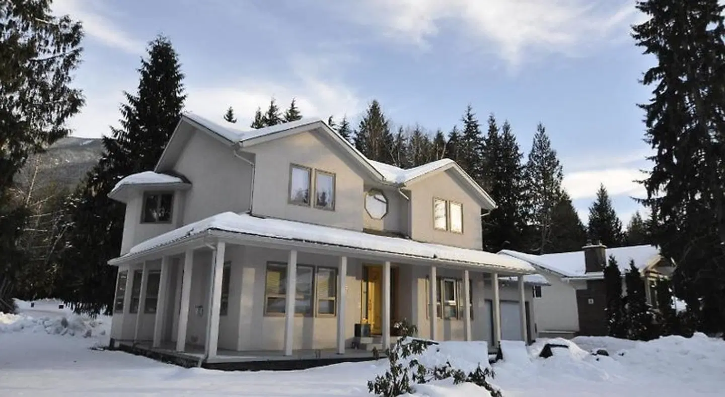 Cornerstone Bed and Breakfast EXTERIOR