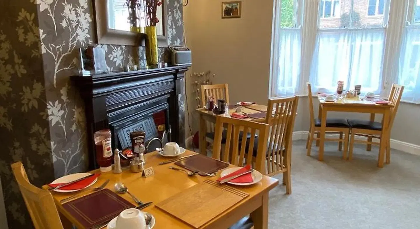 Number 34 Bed and Breakfast York Restaurant