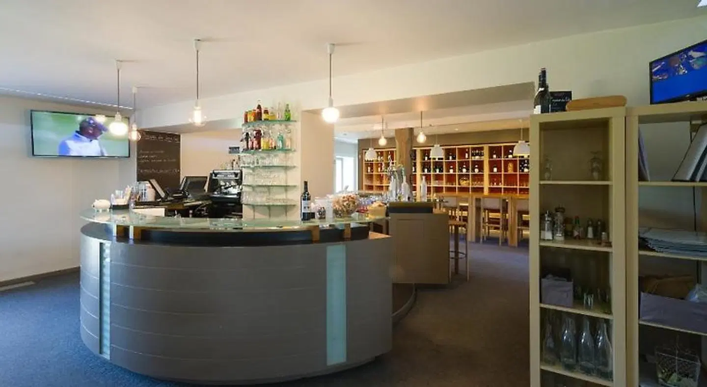 La Sorelle Hôtel Golf et Restaurant Bar