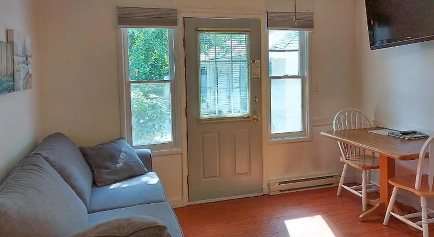 The Village Motel ROOM_EXAMPLE