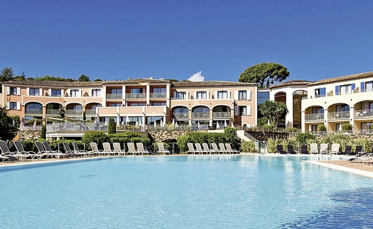 Les Jardins De Sainte-Maxime OUTDOOR_POOL