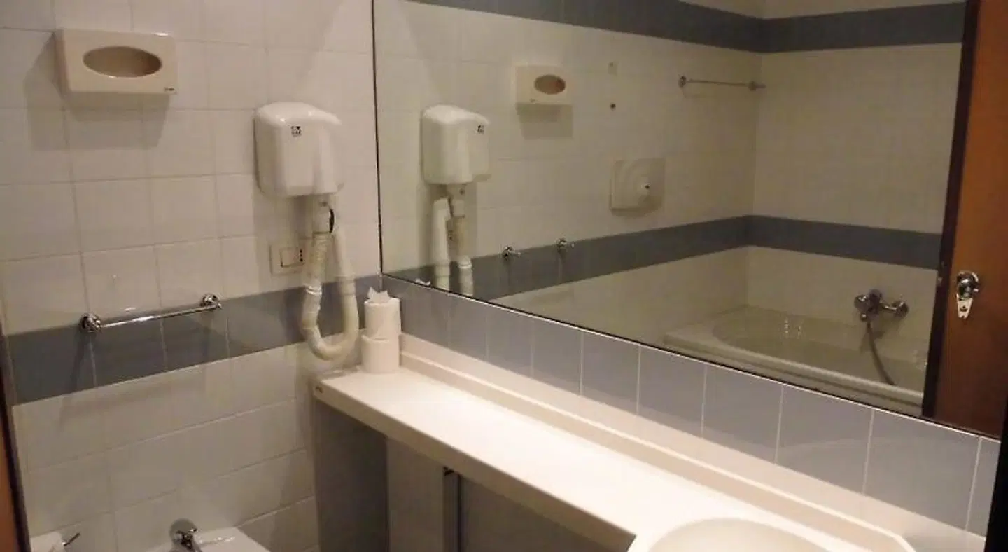 Hotel Valverde Badezimmer