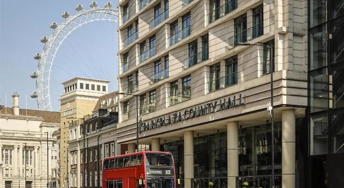 Park Plaza County Hall EXTERIOR