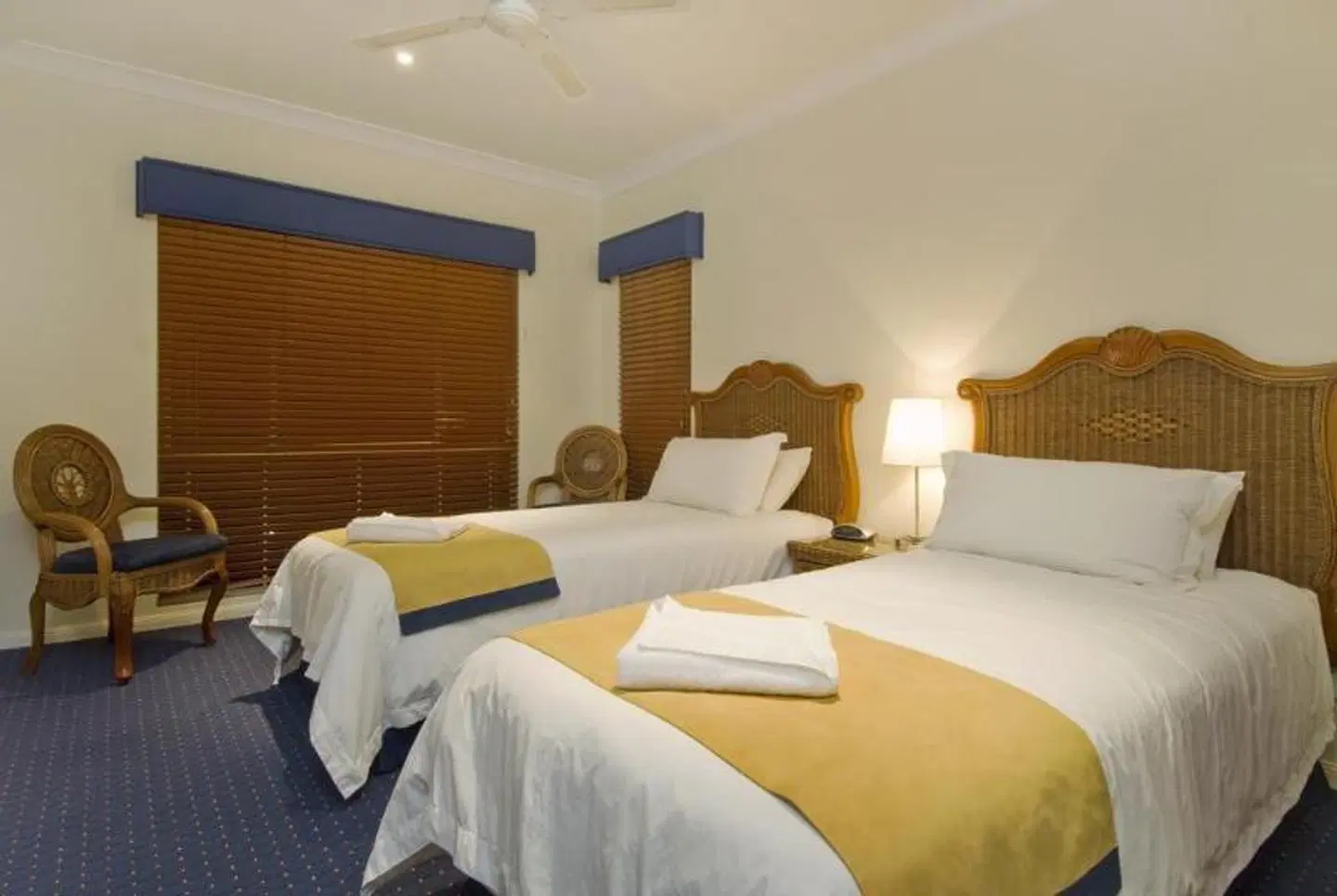Tinaroo Lake Resort ROOM_EXAMPLE