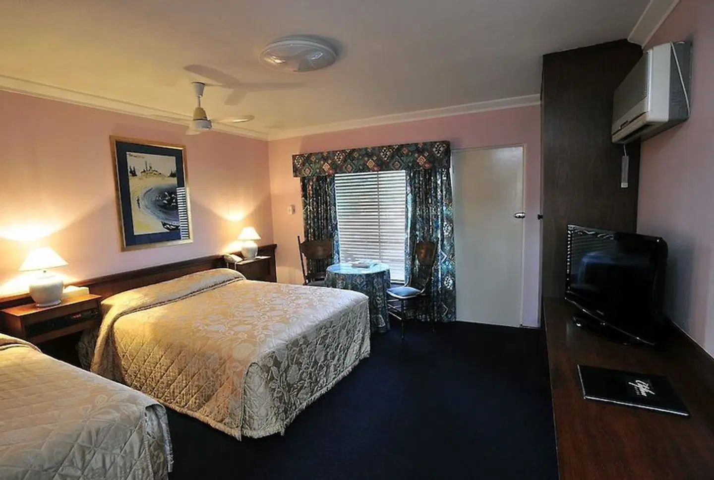 Clifton Motel & Grittleton Lodge ROOM_EXAMPLE