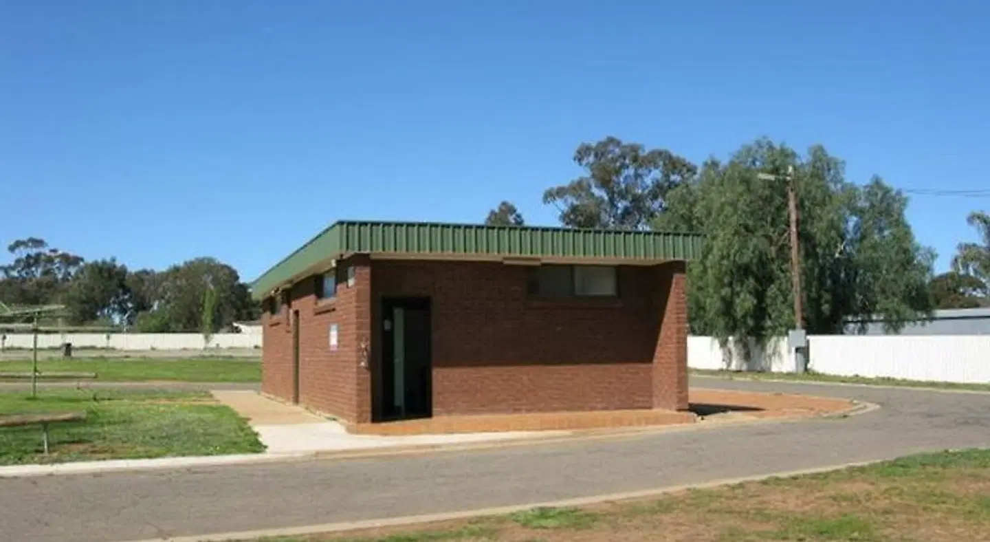Temora Motel EXTERIOR