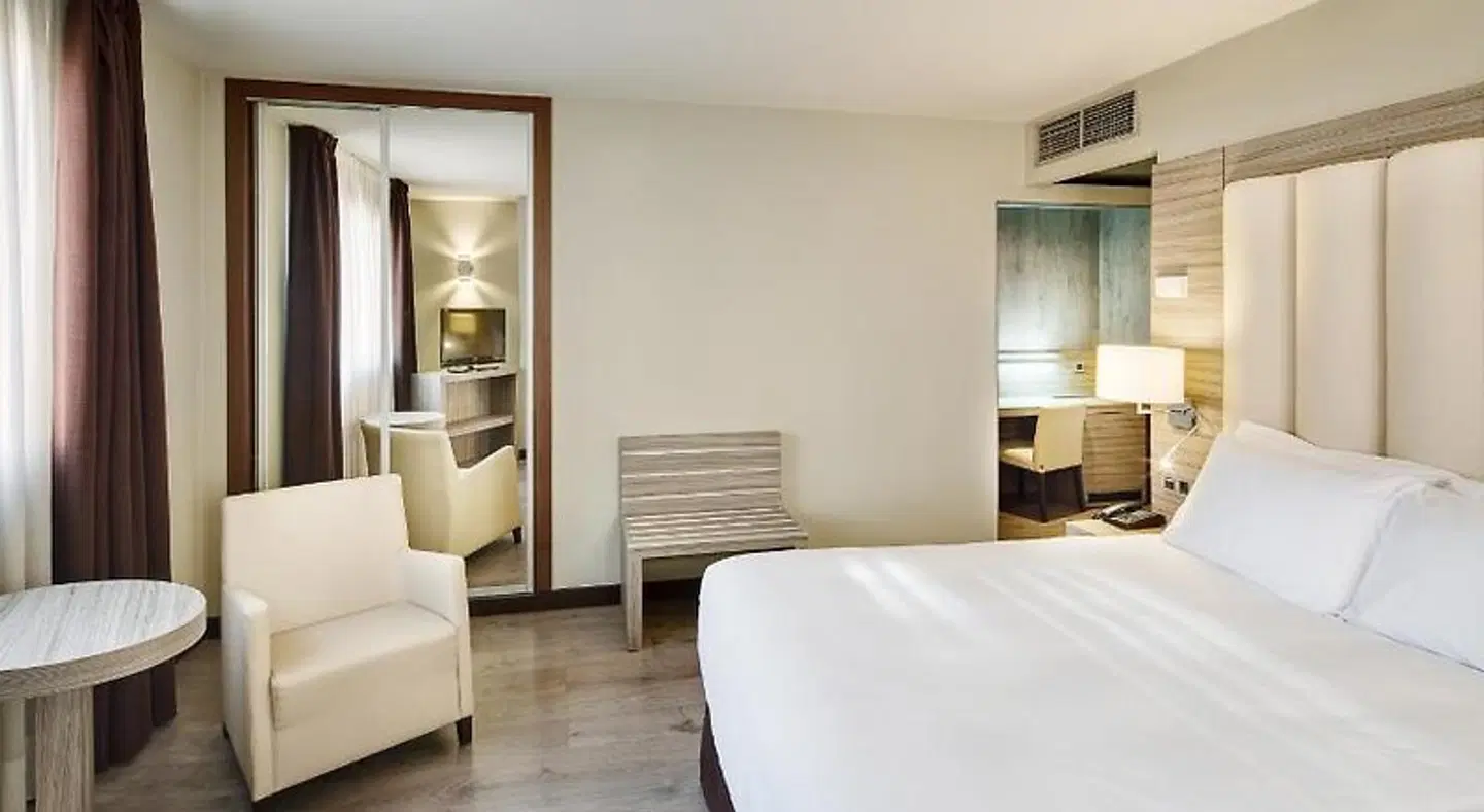 Gran Hotel Luna de Granada ROOM_EXAMPLE