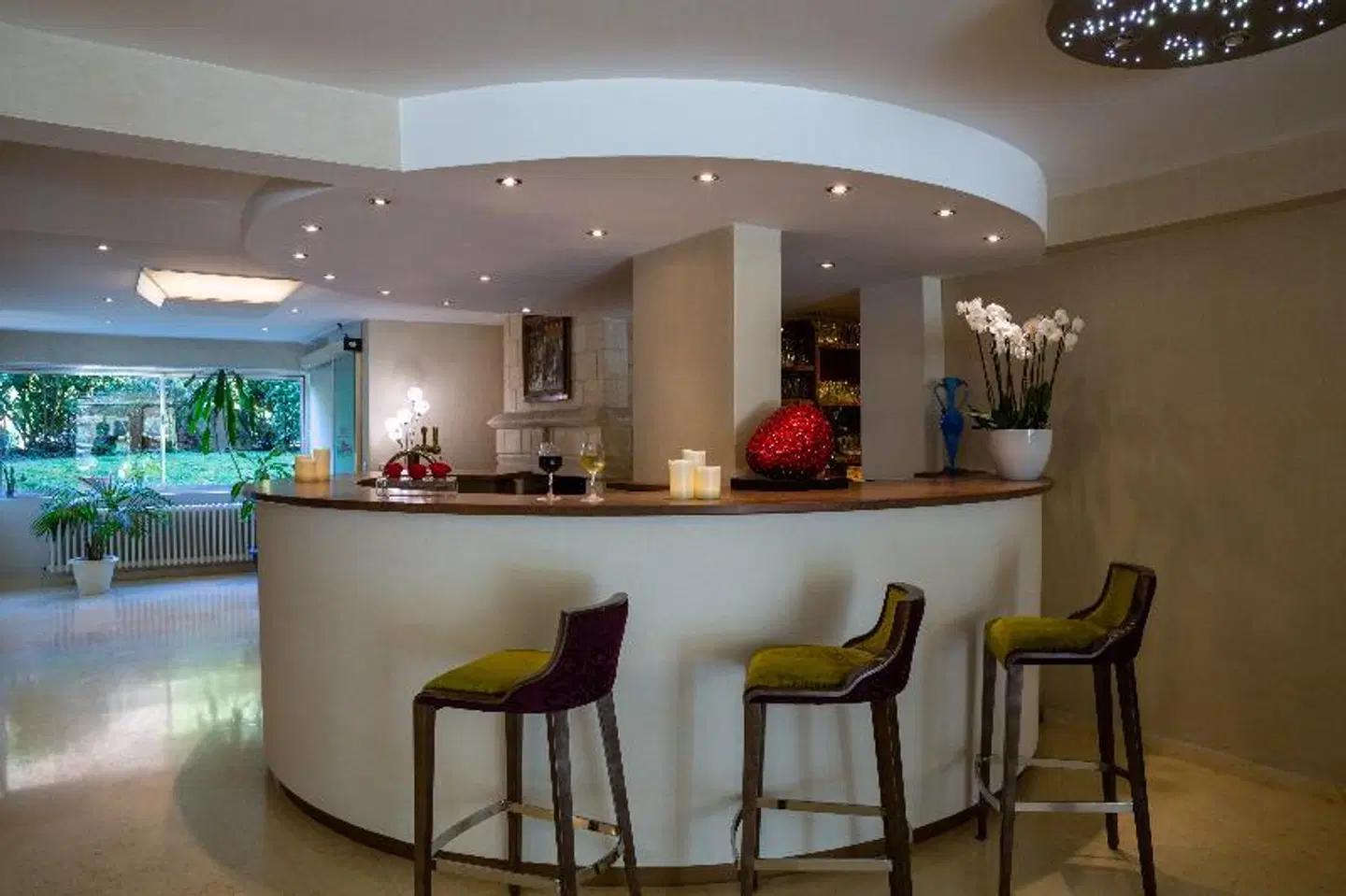 Inter-Hôtel Les Trois Roses Bar