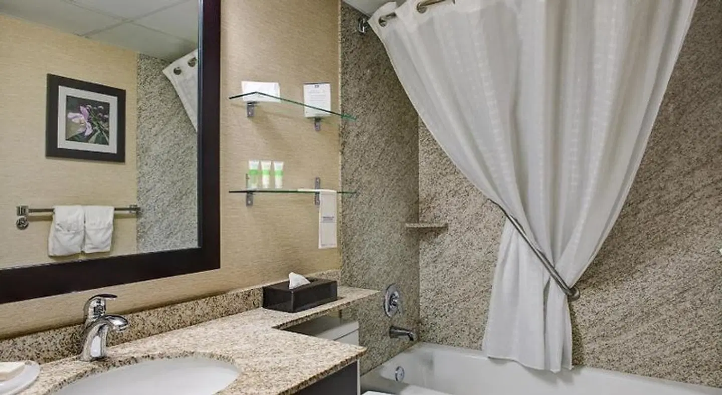 Best Western Plus City Centre Inn Badezimmer