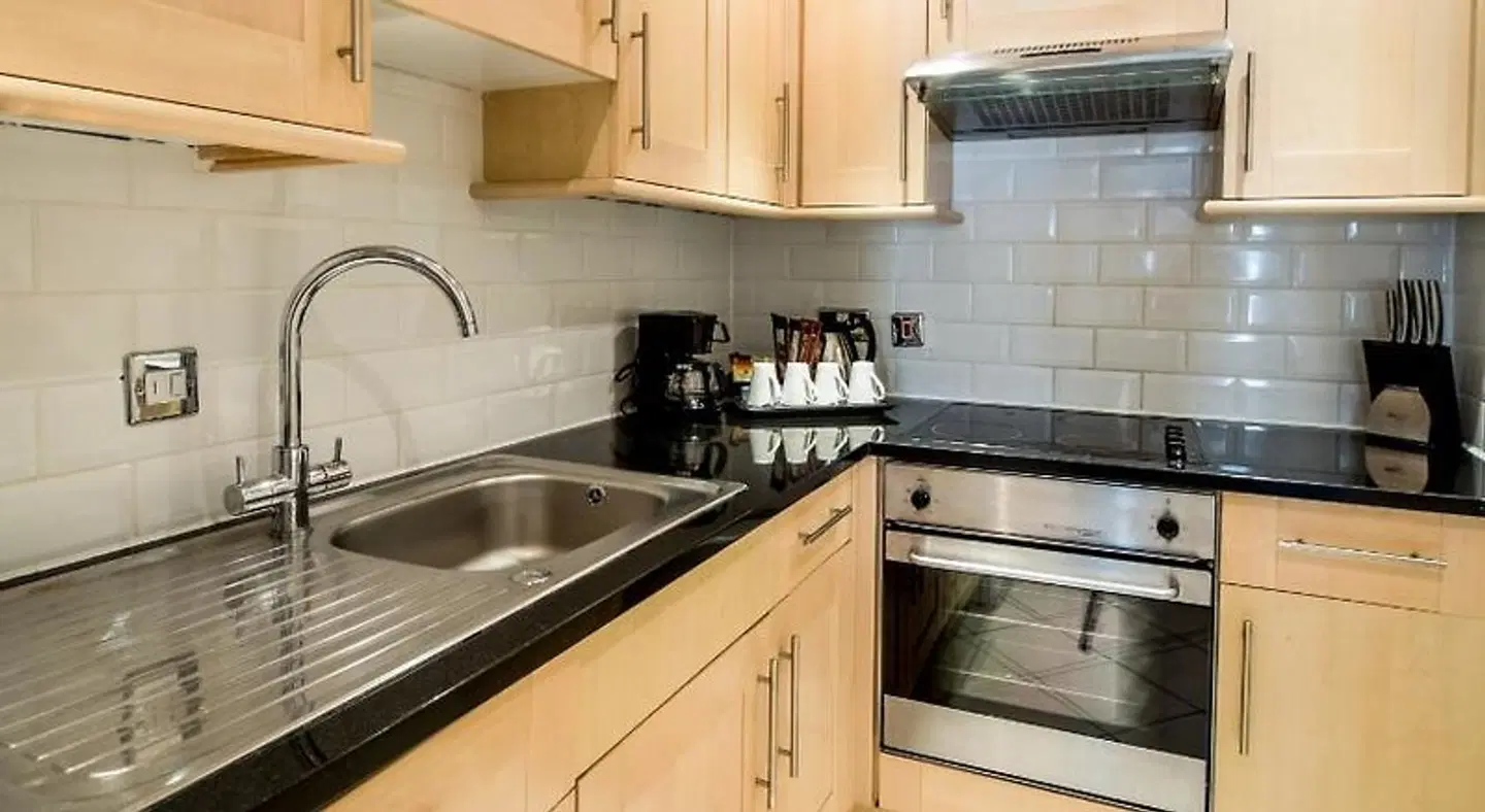 Hilton London Metropole ROOM_EXAMPLE