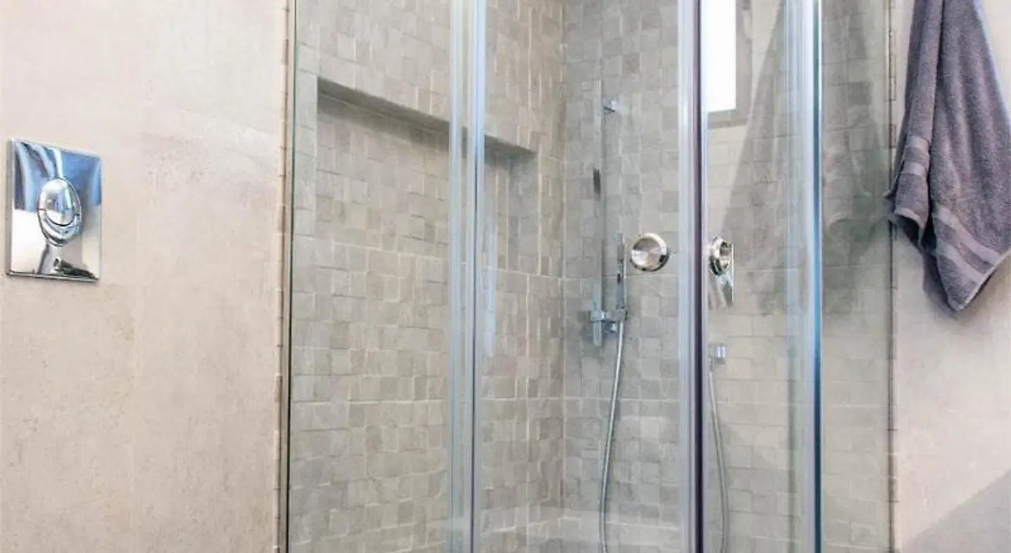 Nikis Dream Luxury Apartments Badezimmer