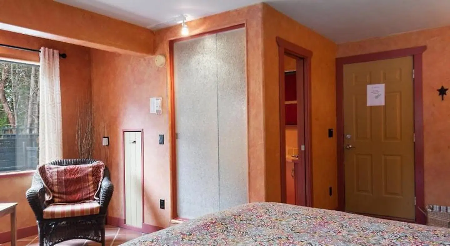 Salt Spring Carriage House B&B ROOM_EXAMPLE