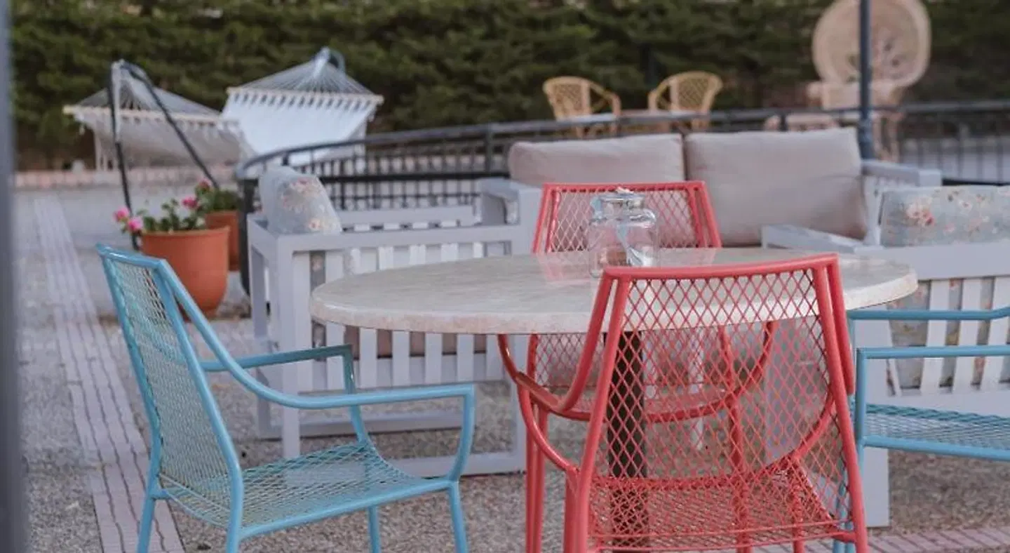 Sourediko Terrasse