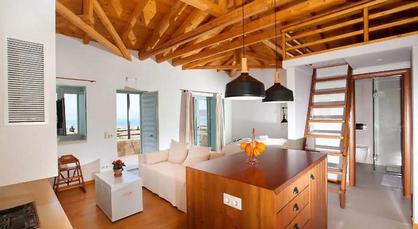 Lithos Guesthouse ROOM_EXAMPLE