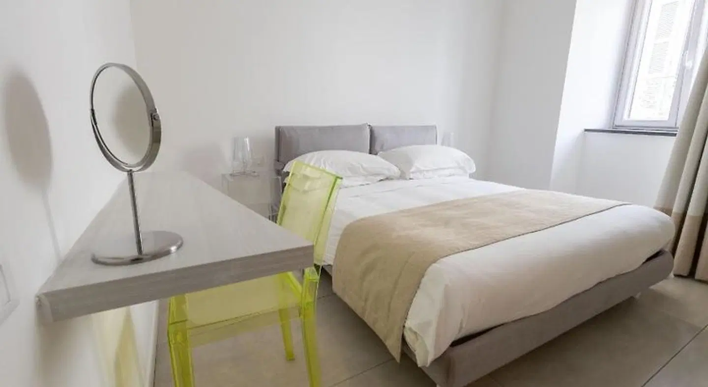 White 1903 ROOM_EXAMPLE