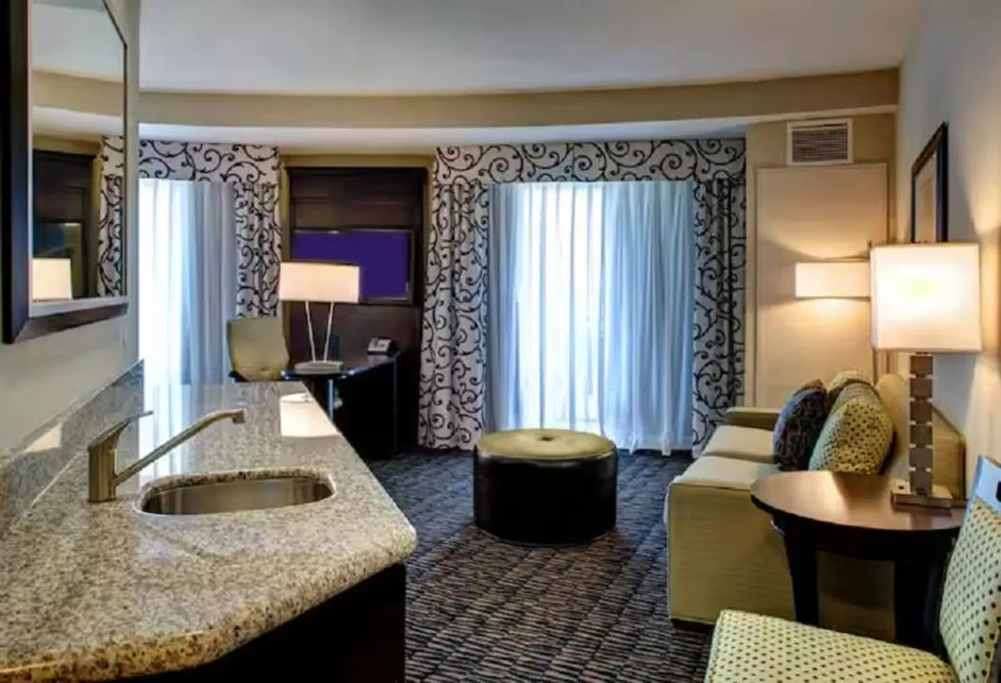 Hampton Inn & Suites Baton Rouge Downtown ROOM_EXAMPLE