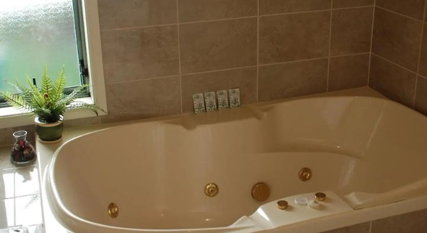 Alcala Motor Lodge Badezimmer