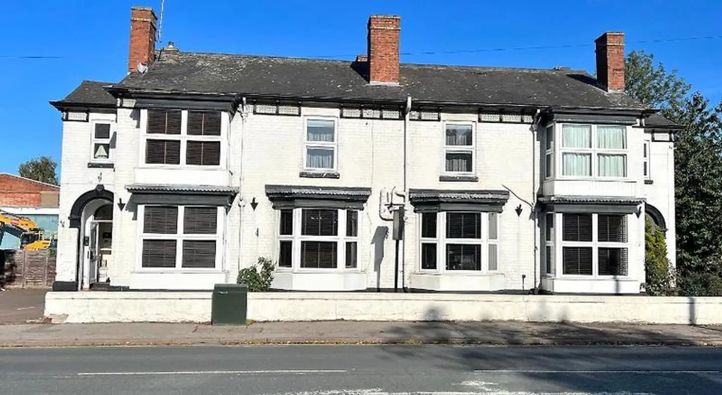 The Tennyson EXTERIOR