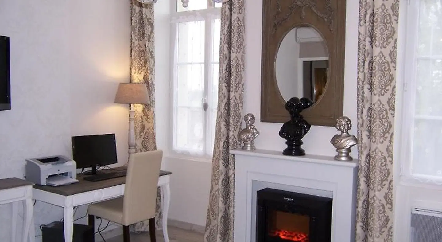 Hôtel Domaine de Roullet ROOM_EXAMPLE
