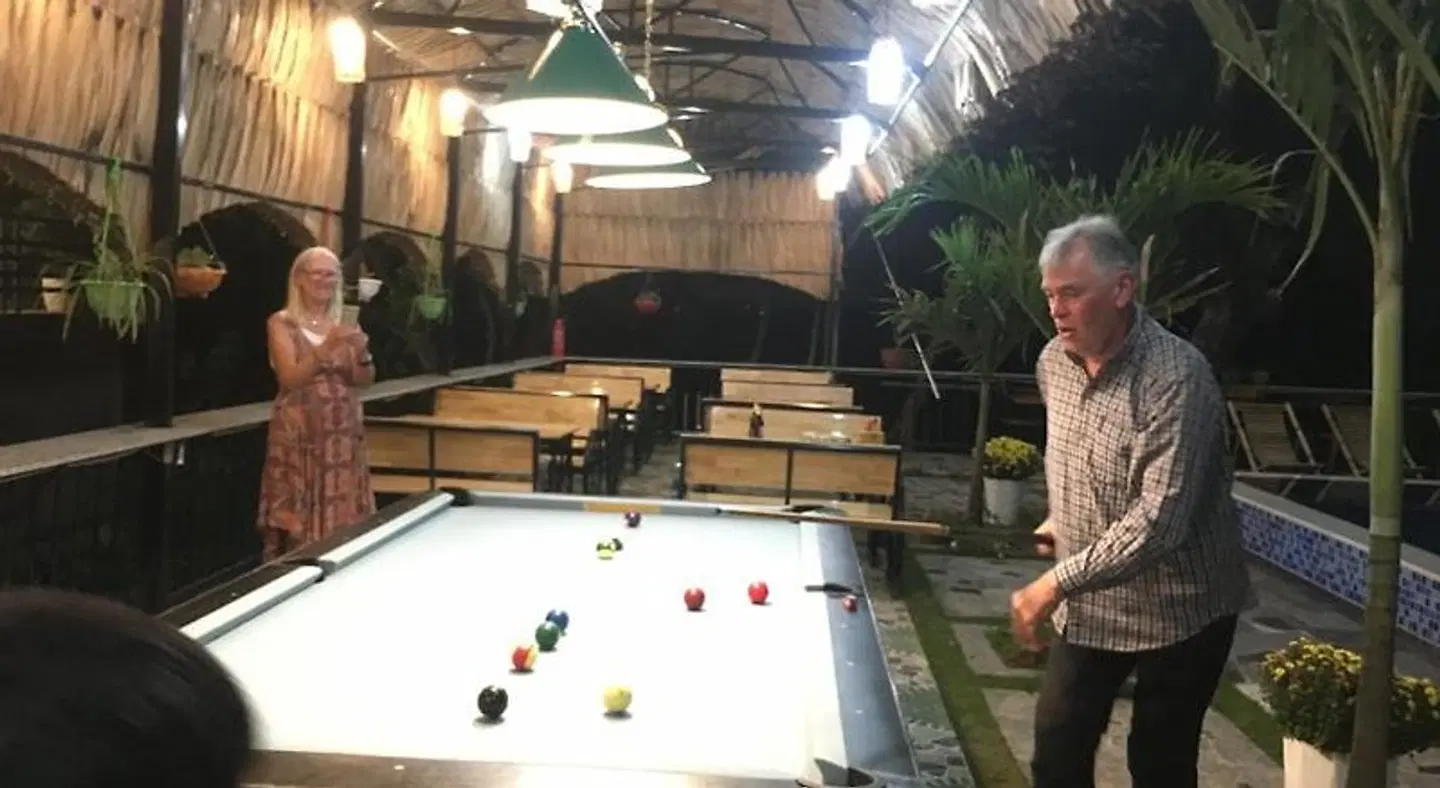 Elizabeth Hotel Tam Coc Hallenbad