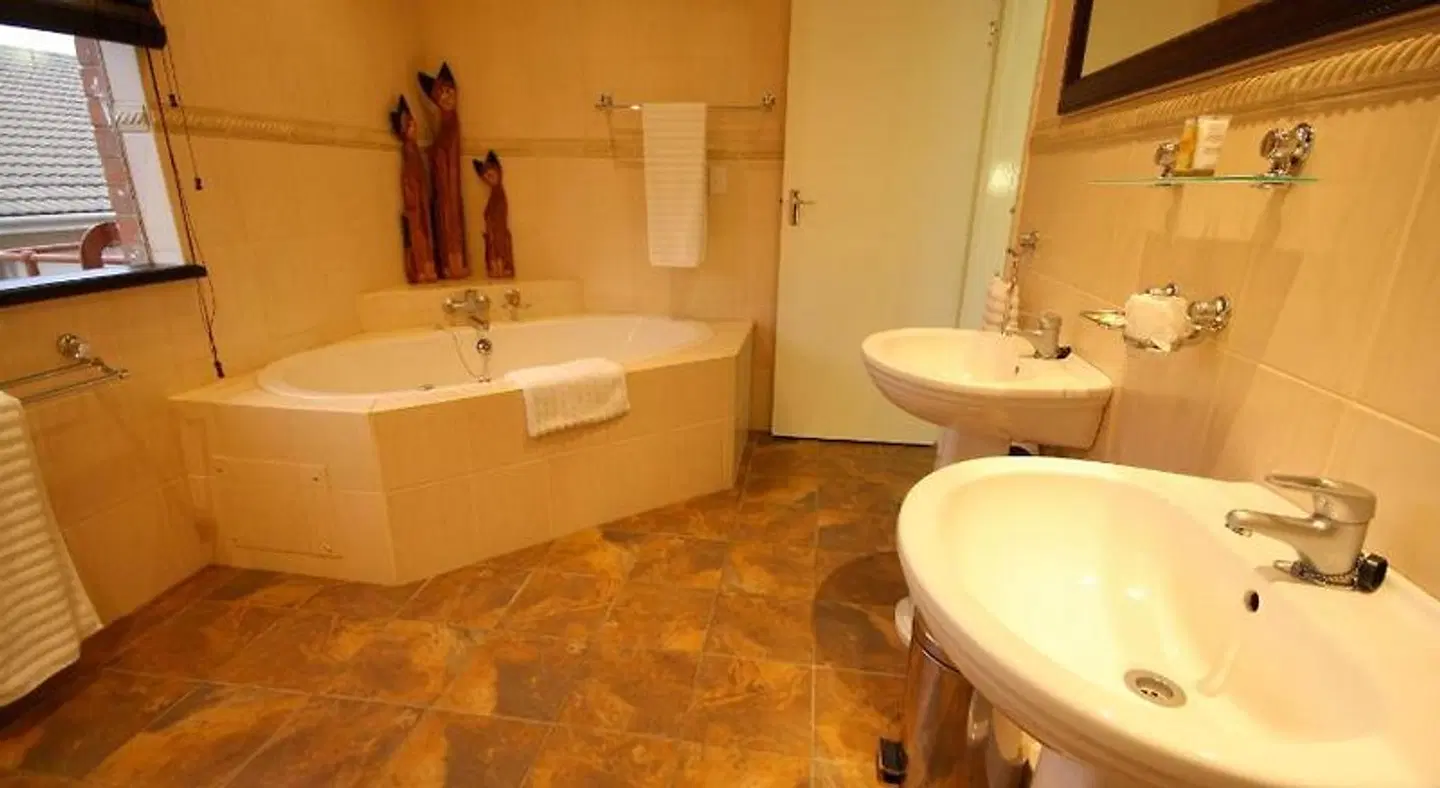 Royal Hotel Ladysmith Badezimmer