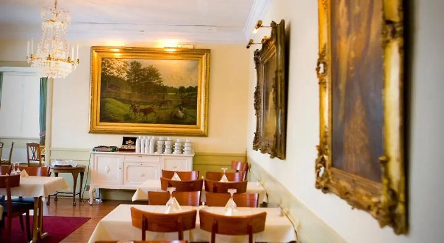 Insjöns Hotell - Sweden Hotels Restaurant