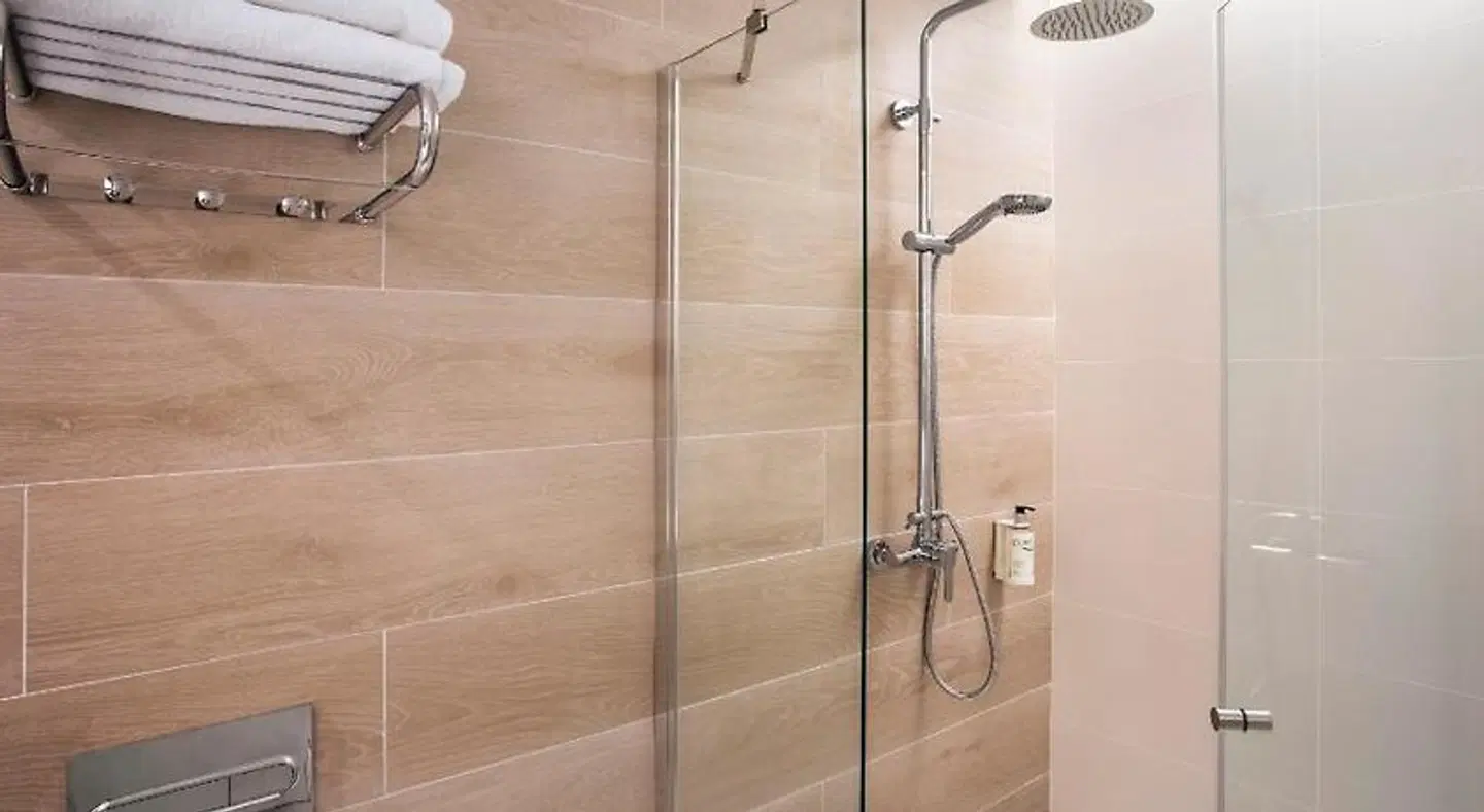 B&B Hotel Lleida Badezimmer