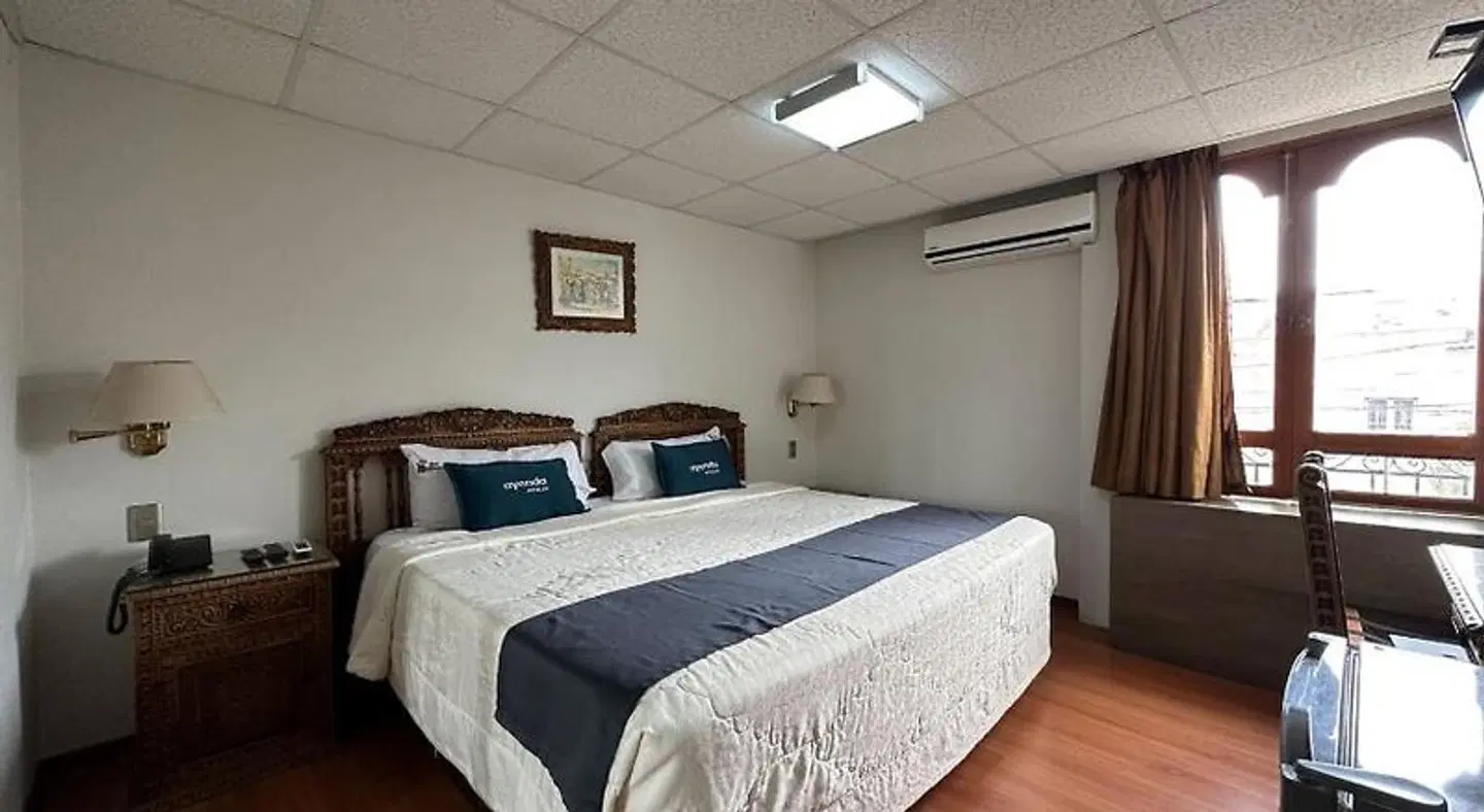 Hotel El Marques ROOM_EXAMPLE