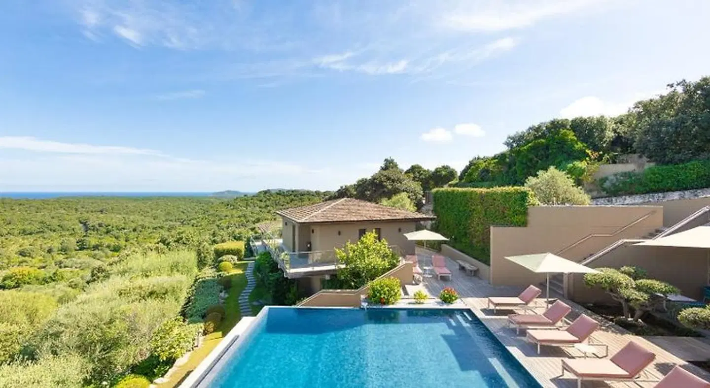 Version Maquis OUTDOOR_POOL