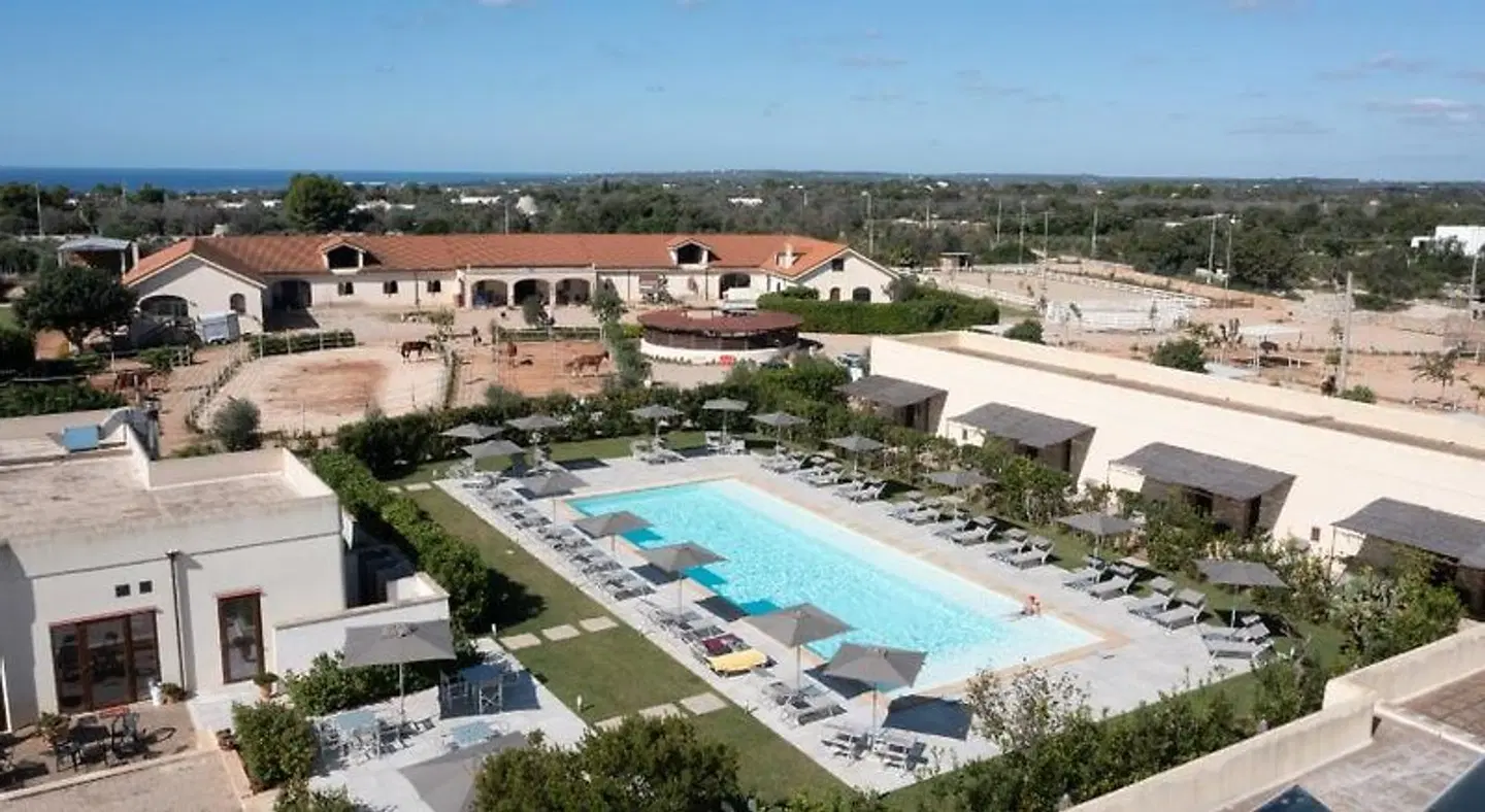 CTA delle Rose, Hotel & Restaurant OUTDOOR_POOL