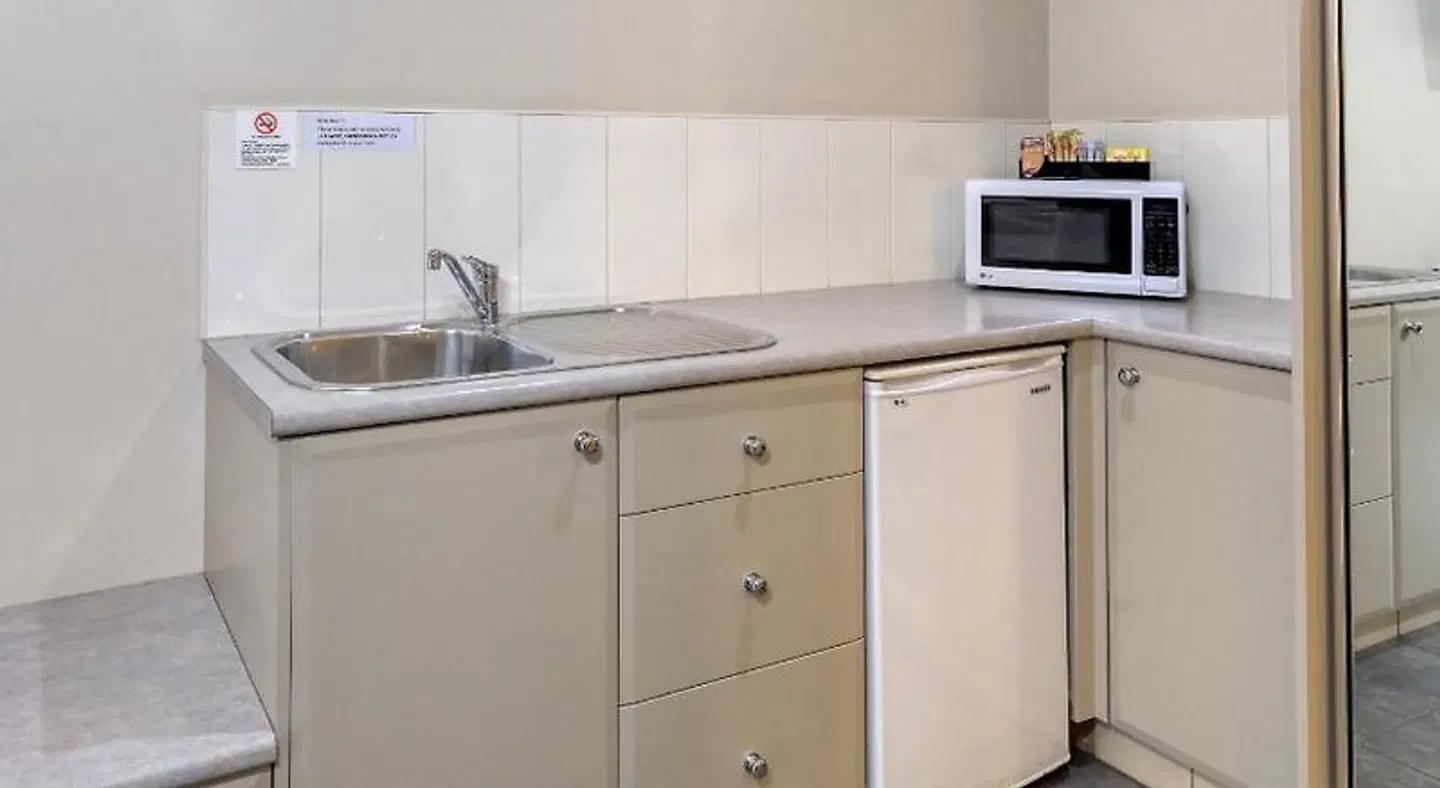 The Saltbush Motor Inn ROOM_EXAMPLE