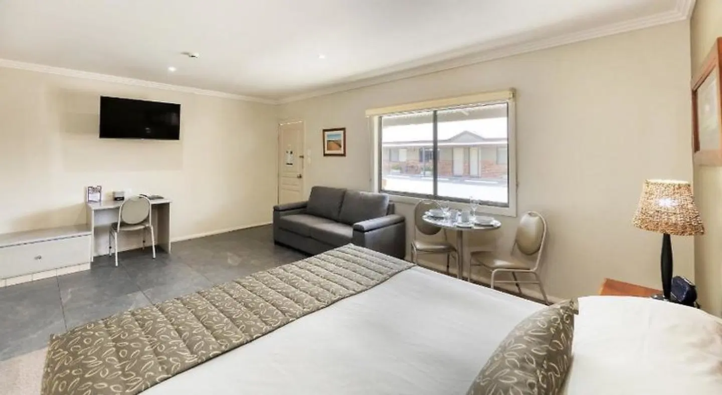 The Saltbush Motor Inn ROOM_EXAMPLE