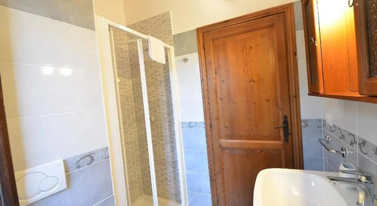 B&B AllOmbra di San Damiano Badezimmer