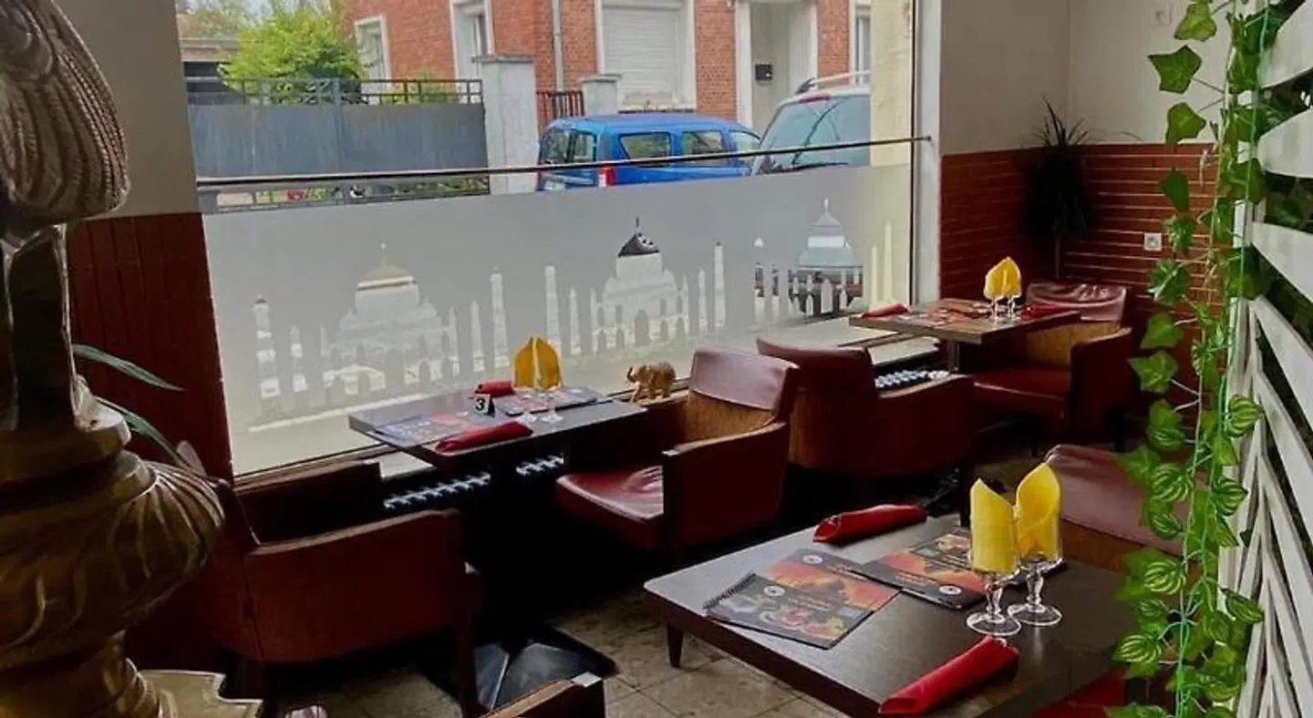 Isvara Restaurant & Hotel Restaurant