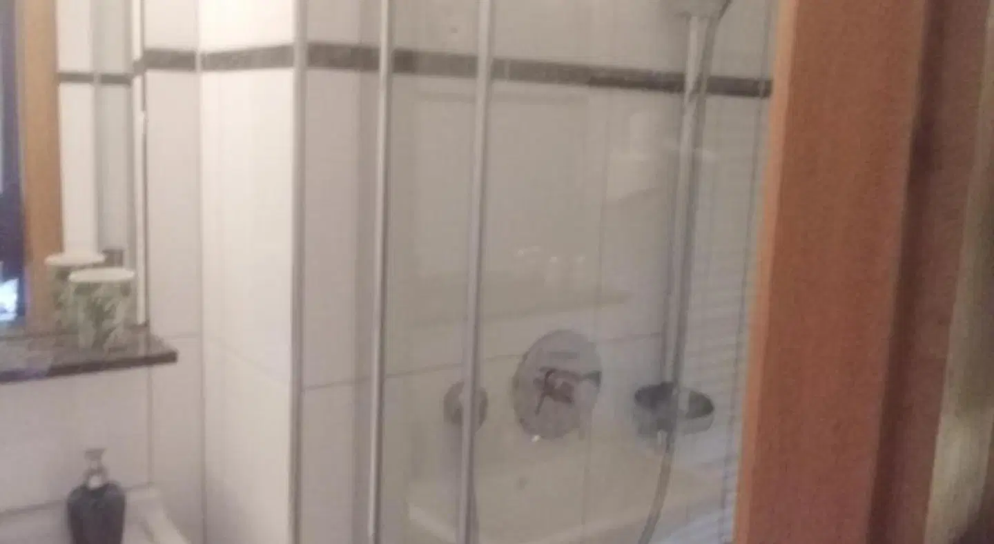 Jeje und Anna's Eifel Haus B&B Badezimmer