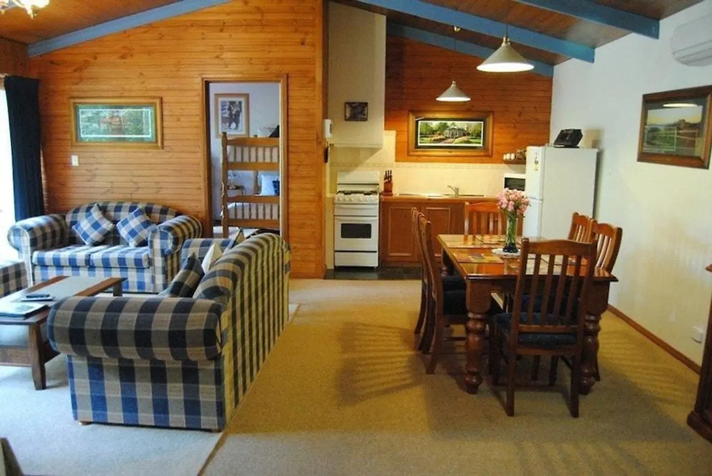 Clarendon Chalets Restaurant