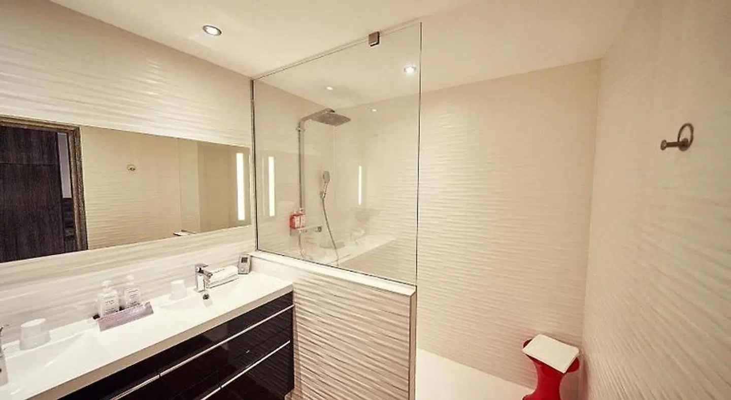 Les Maritonnes Badezimmer