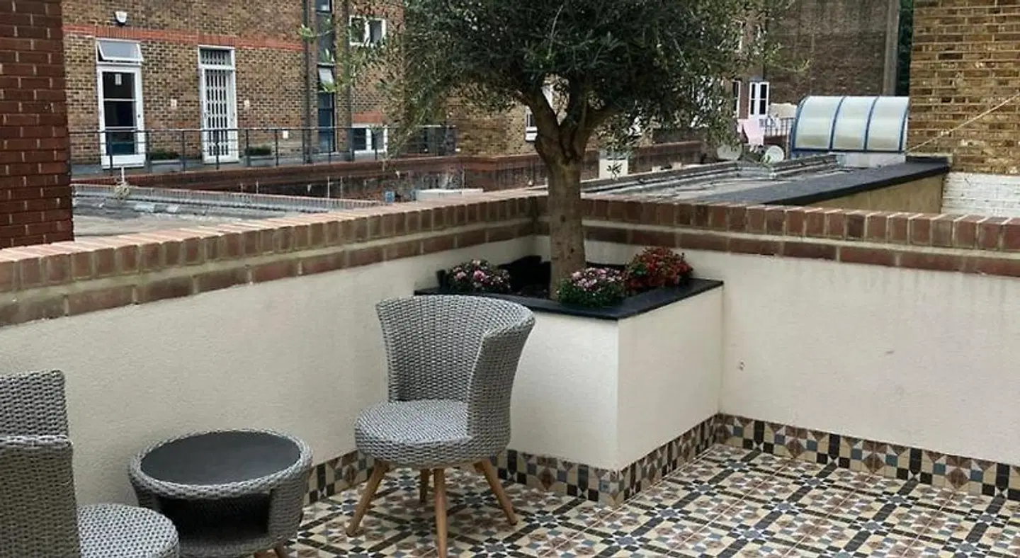 Hyde Park Economy Apartments Terrasse