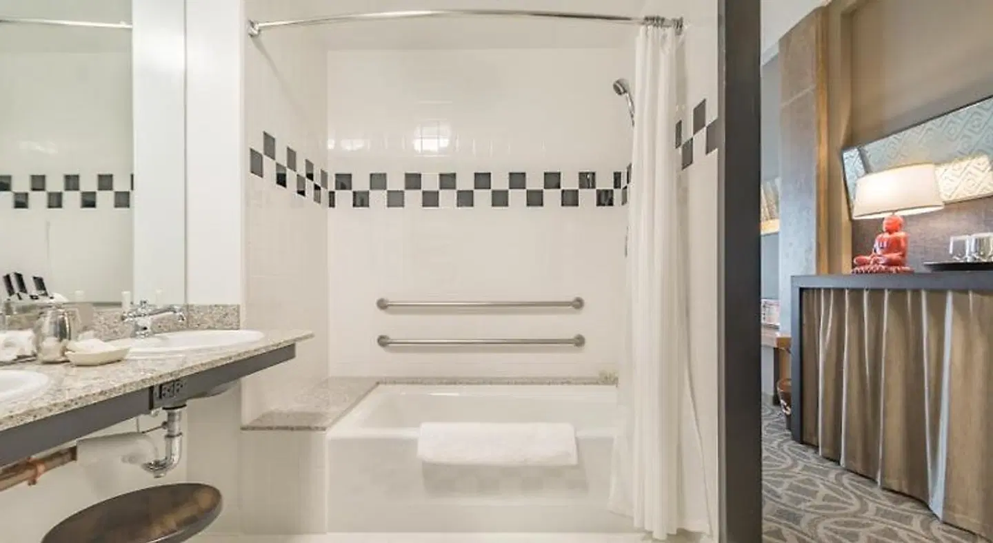 Proximity Hotel HEALTH_BEAUTY