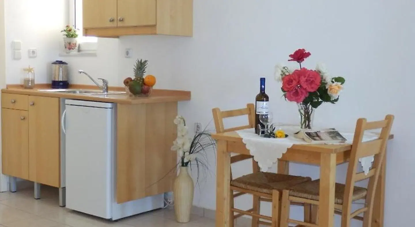 Maro Suites ROOM_EXAMPLE