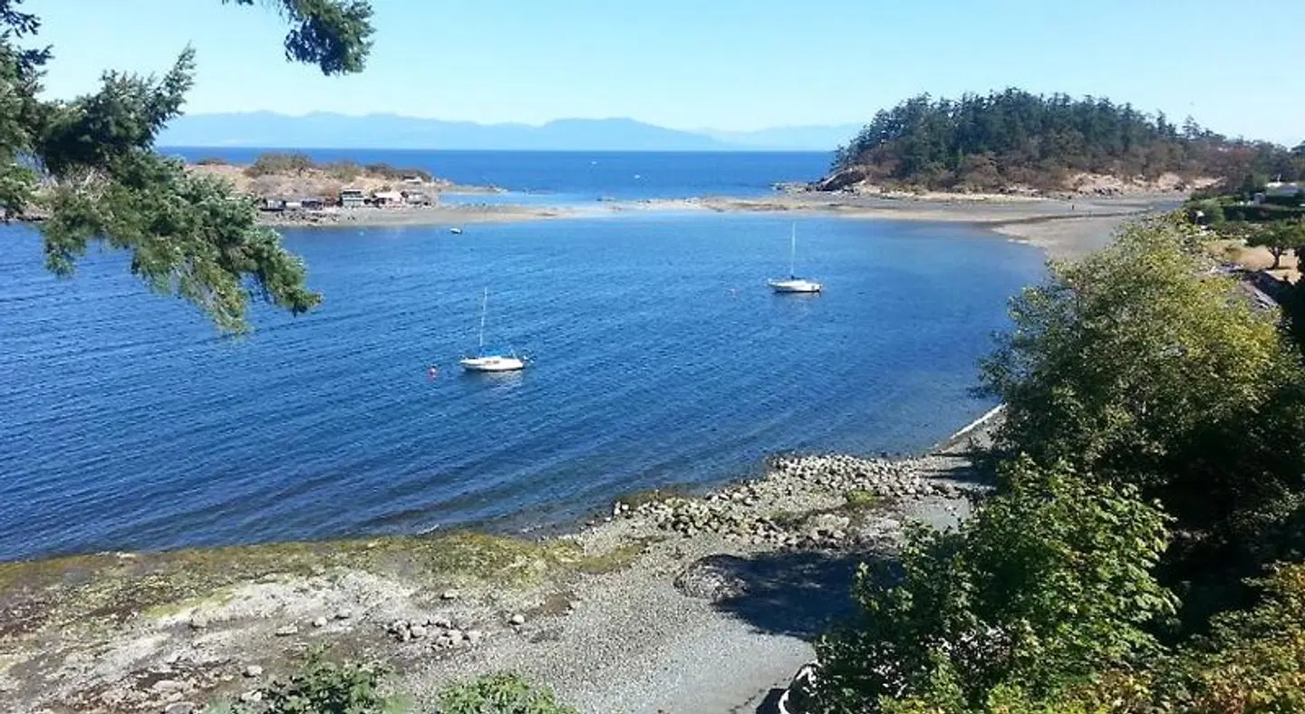 Hammond Bay Oceanside B&B LANDSCAPE