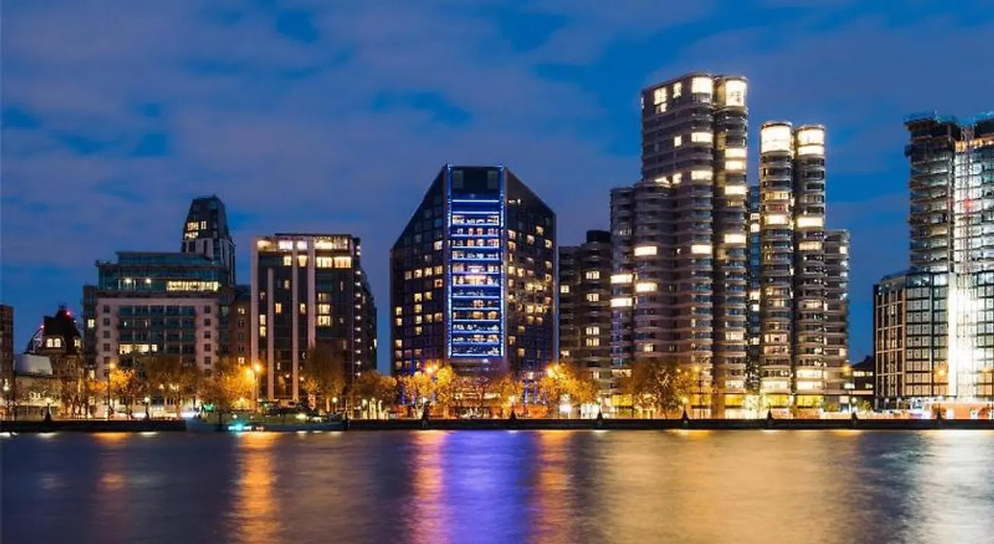 Park Plaza Riverbank London EXTERIOR