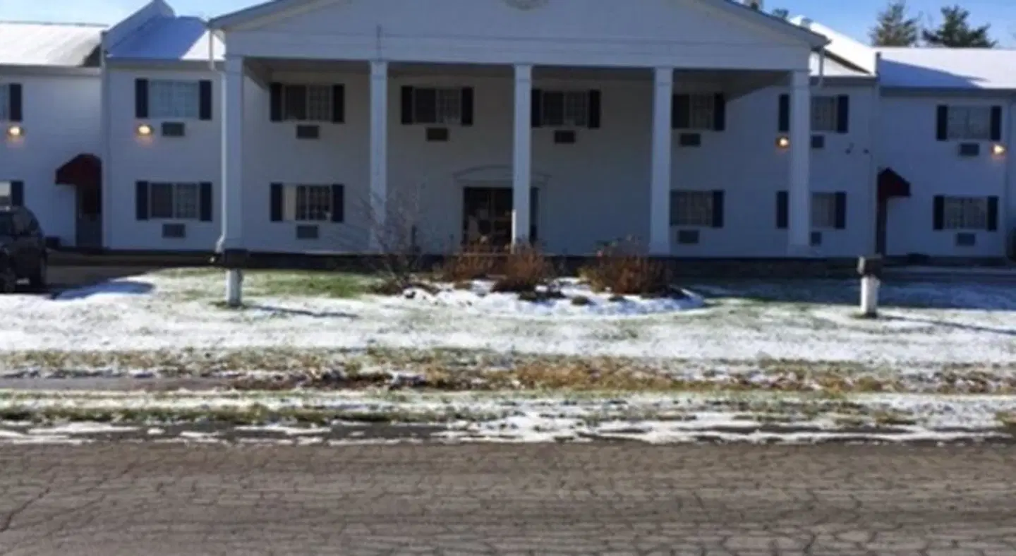 Best Western York Inn EXTERIOR