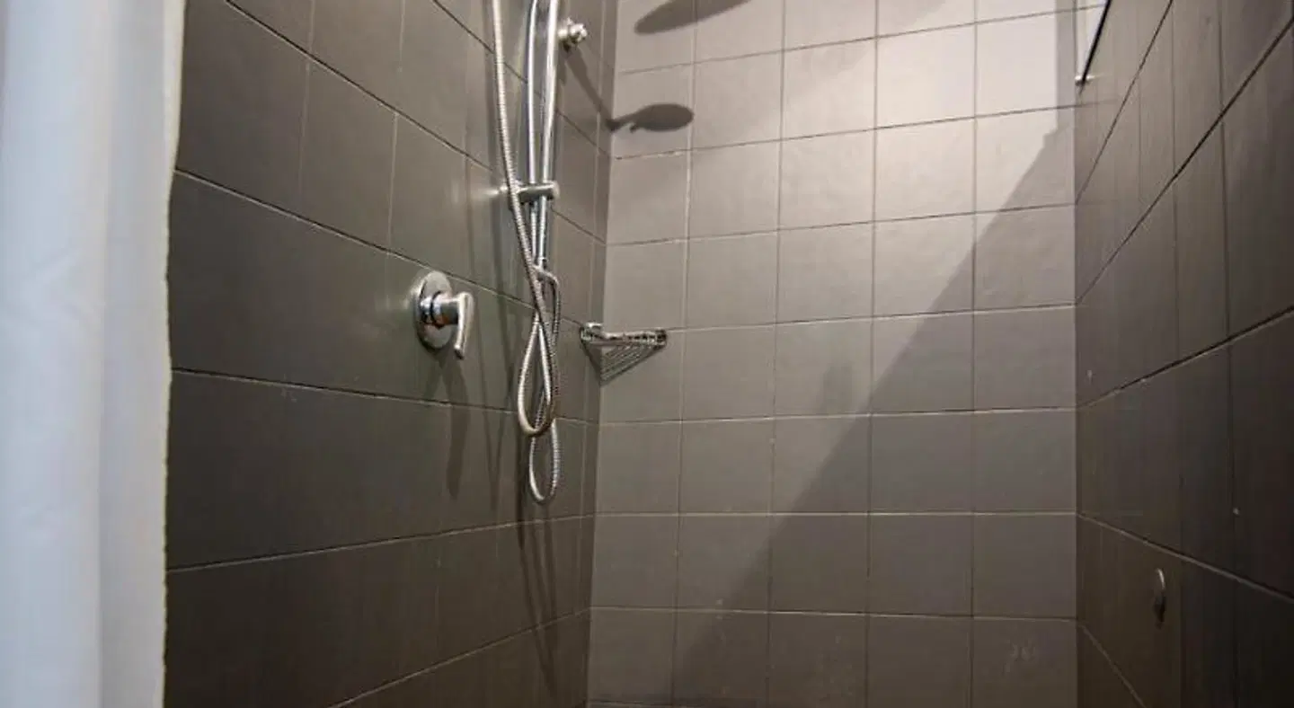 Crossroad Hotel Badezimmer