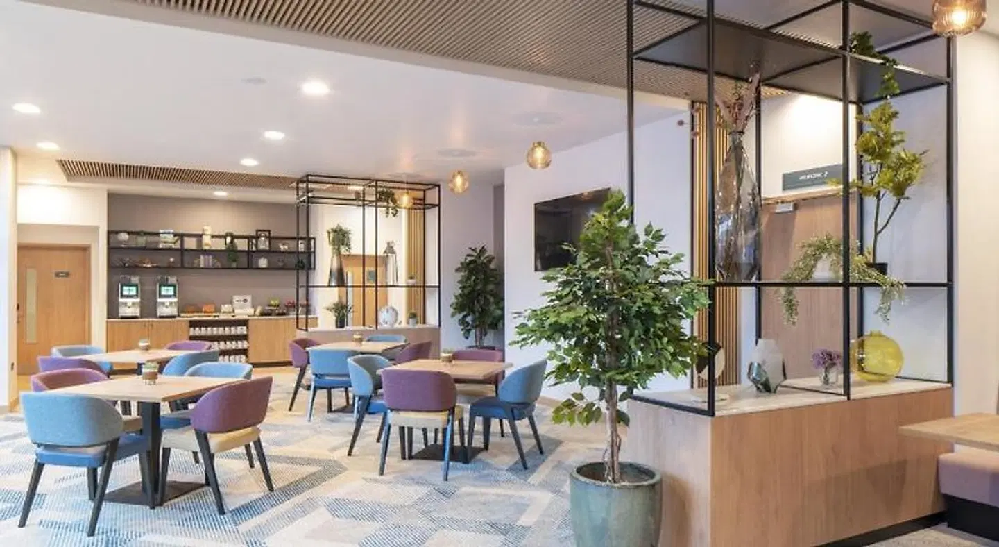 Holiday Inn Oxford by IHG Bar